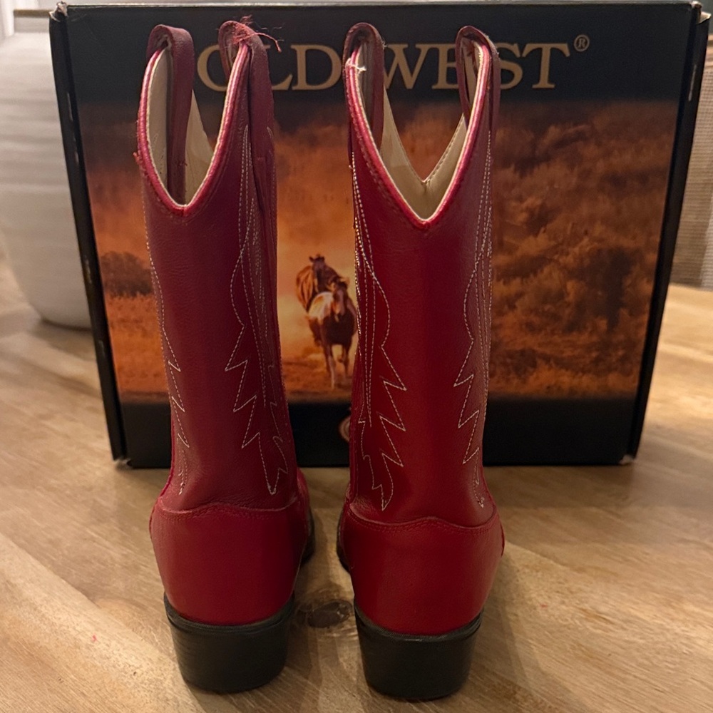 Old West Red Leather Western Boots with White Stitching - Picture 4 of 5